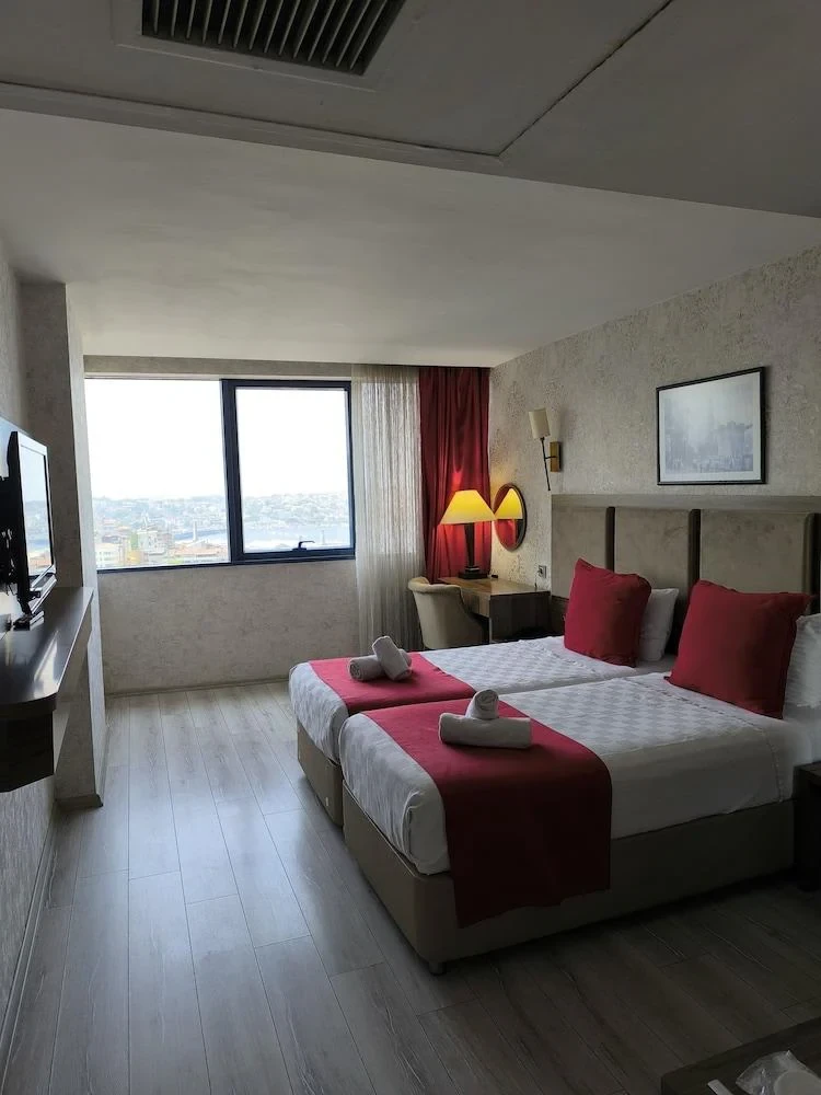 Euro Plaza Hotel