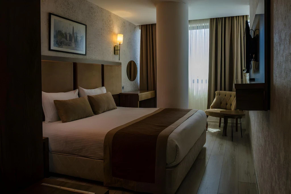 Euro Plaza Hotel