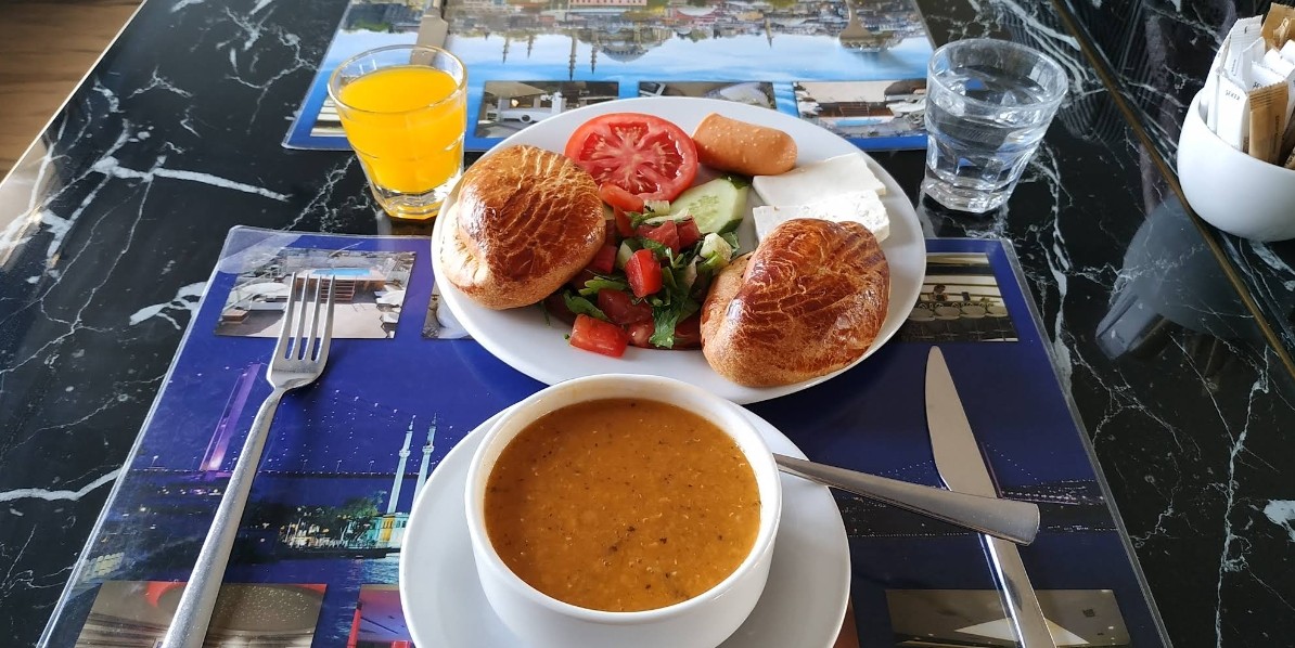 Food & Drinks