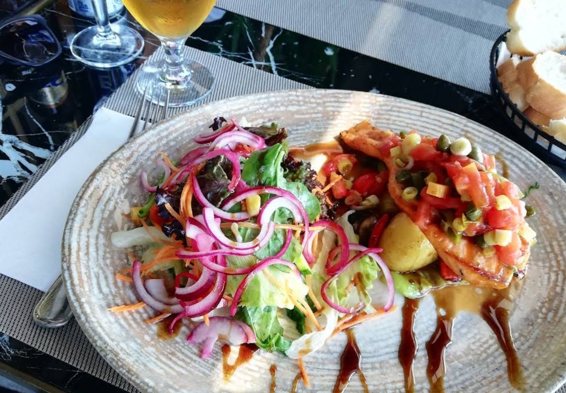 Food & Drinks