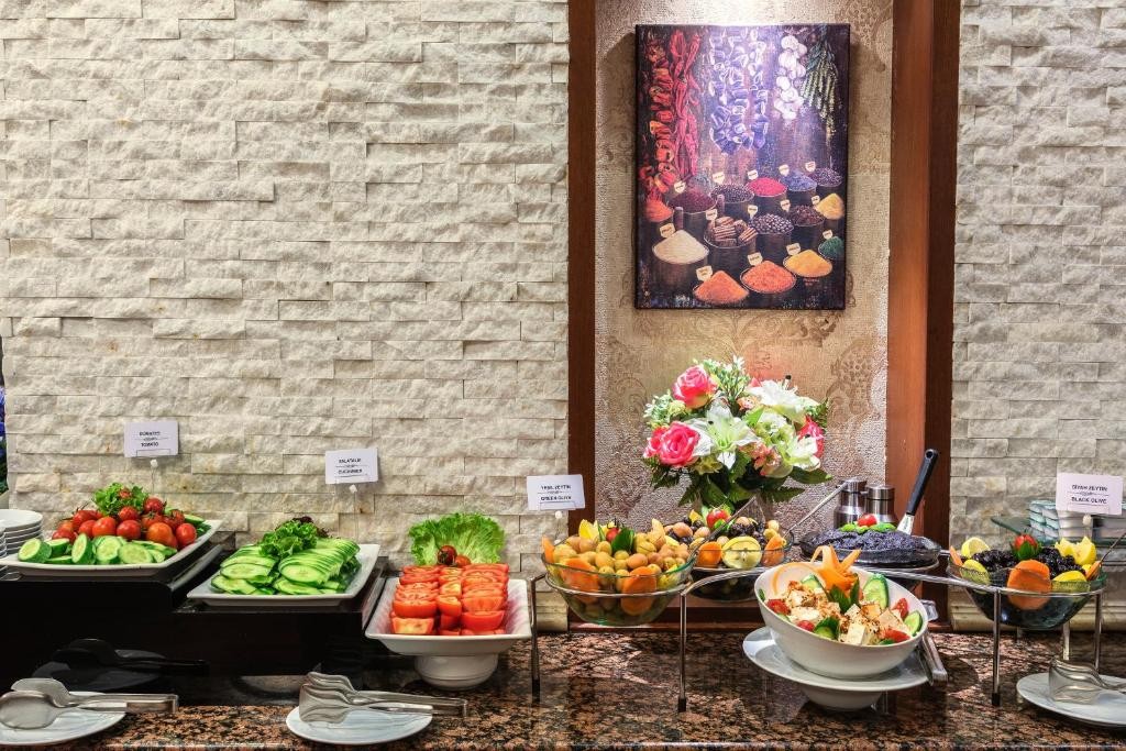 Food & Drinks