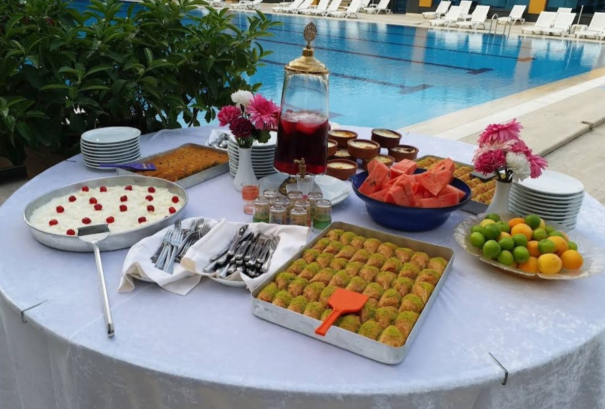 Food & Drinks