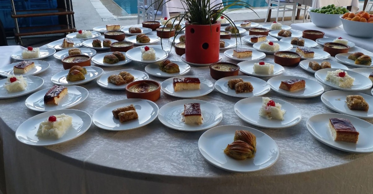 Food & Drinks