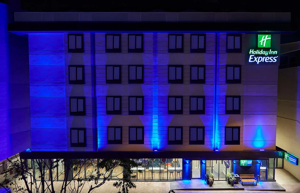 Holiday Inn Express Istanbul  Atakoy Metro