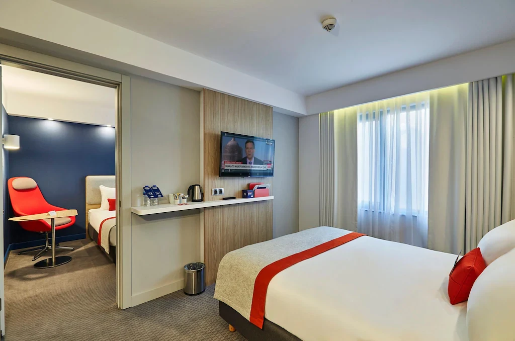 Holiday Inn Express Istanbul  Atakoy Metro