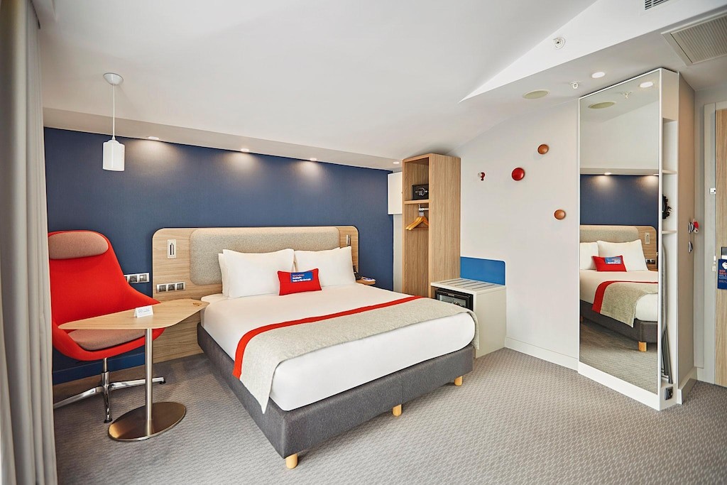 Holiday Inn Express Istanbul  Atakoy Metro