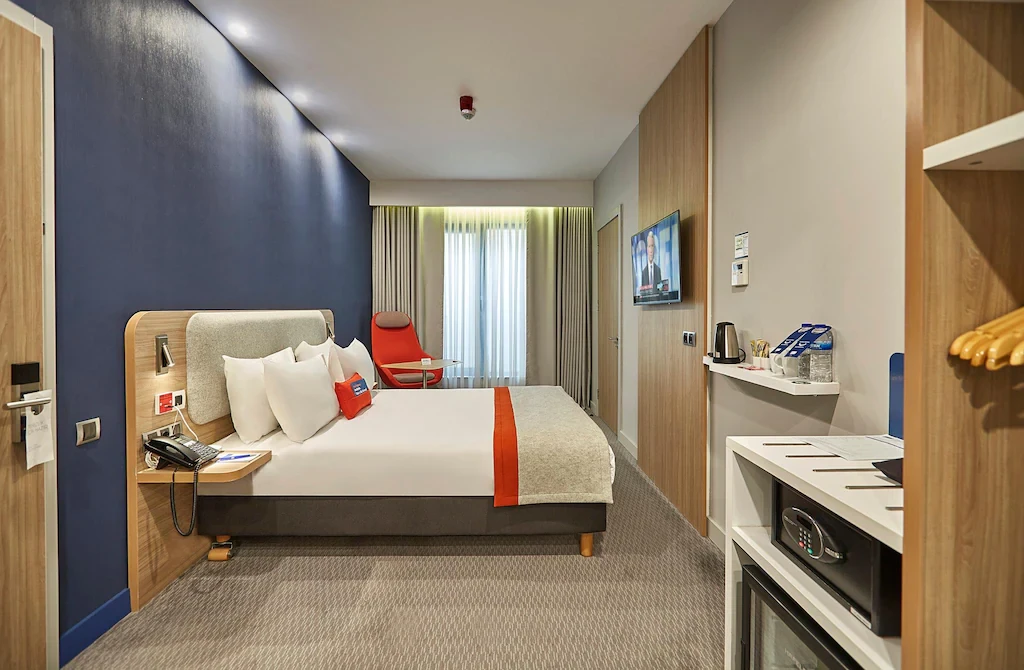 Holiday Inn Express Istanbul  Atakoy Metro