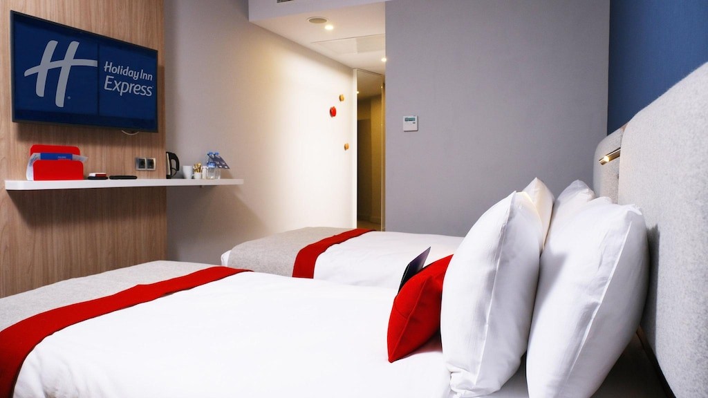Holiday Inn Express Istanbul  Atakoy Metro