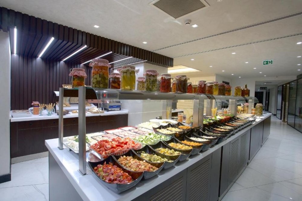 Food & Drinks