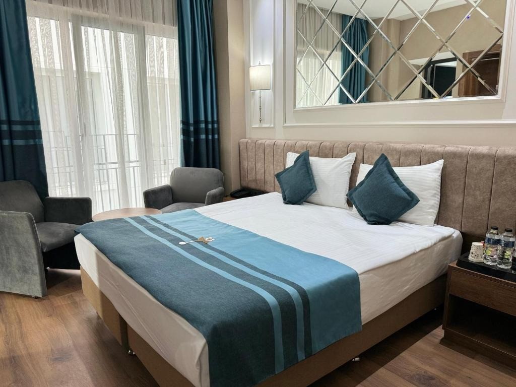 Guest Rooms Guest Rooms