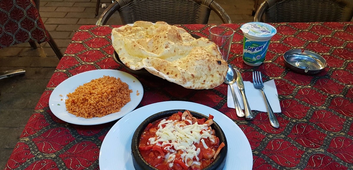 Food & Drinks