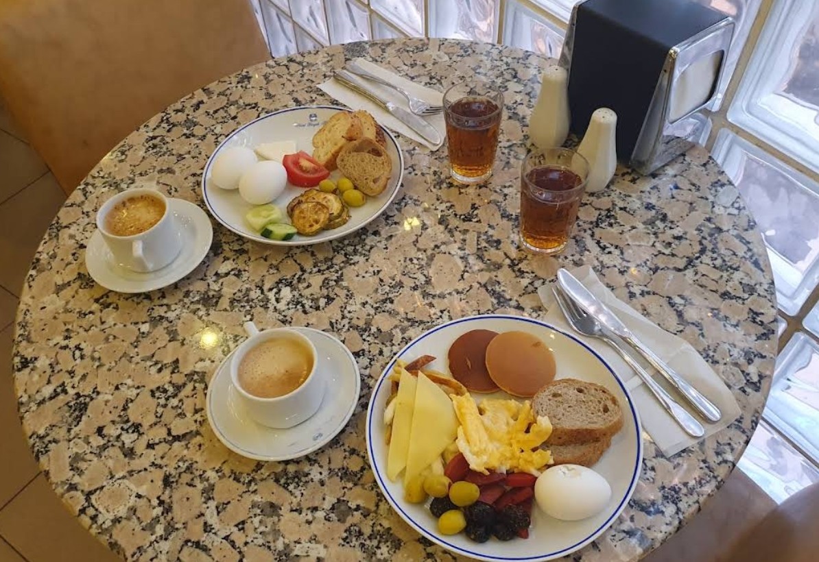 Food & Drinks