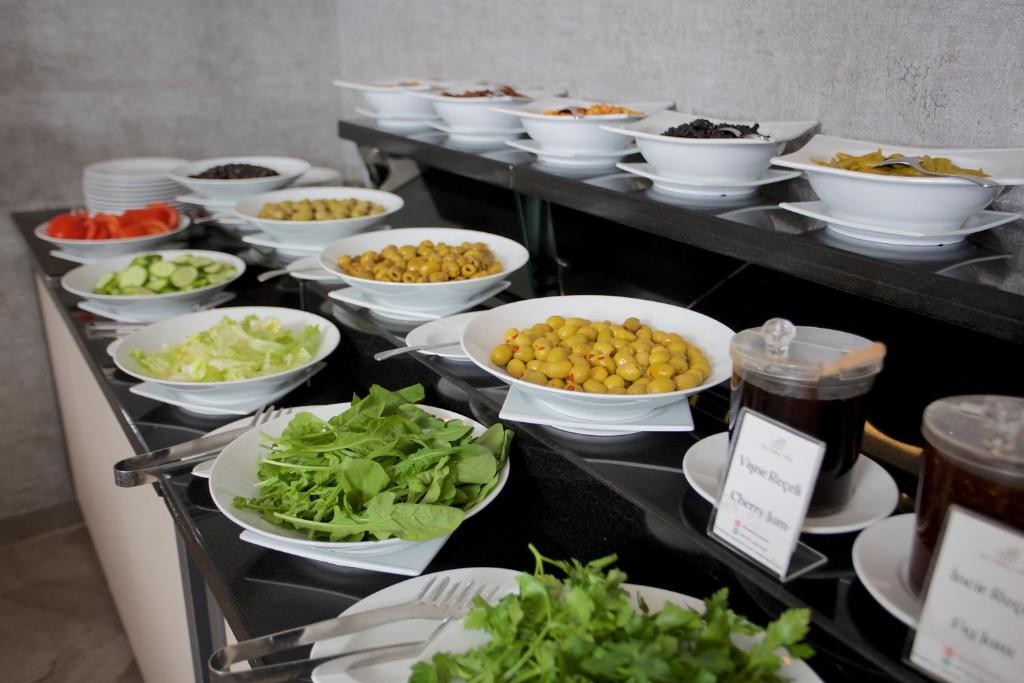 Food & Drinks