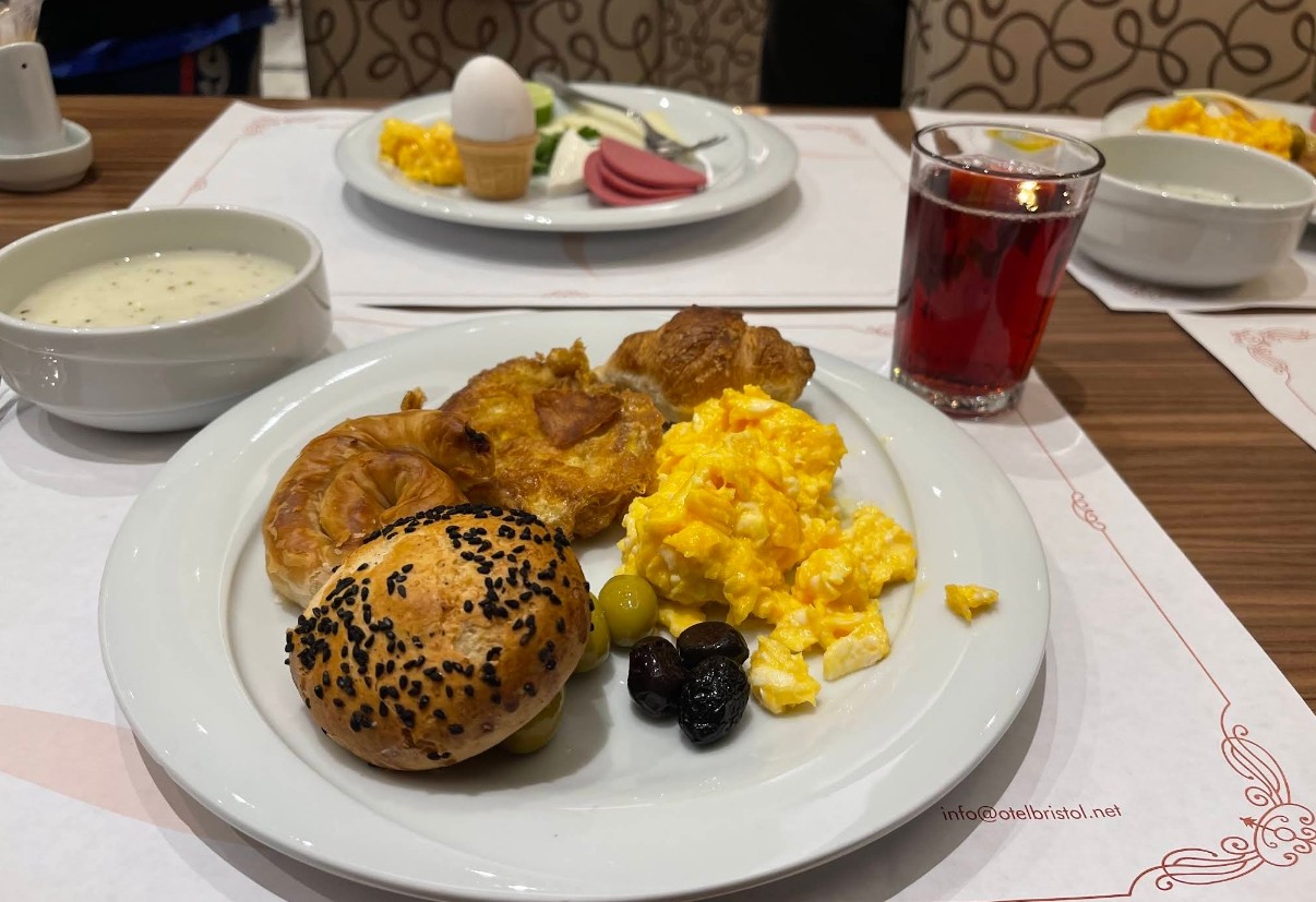 Food & Drinks