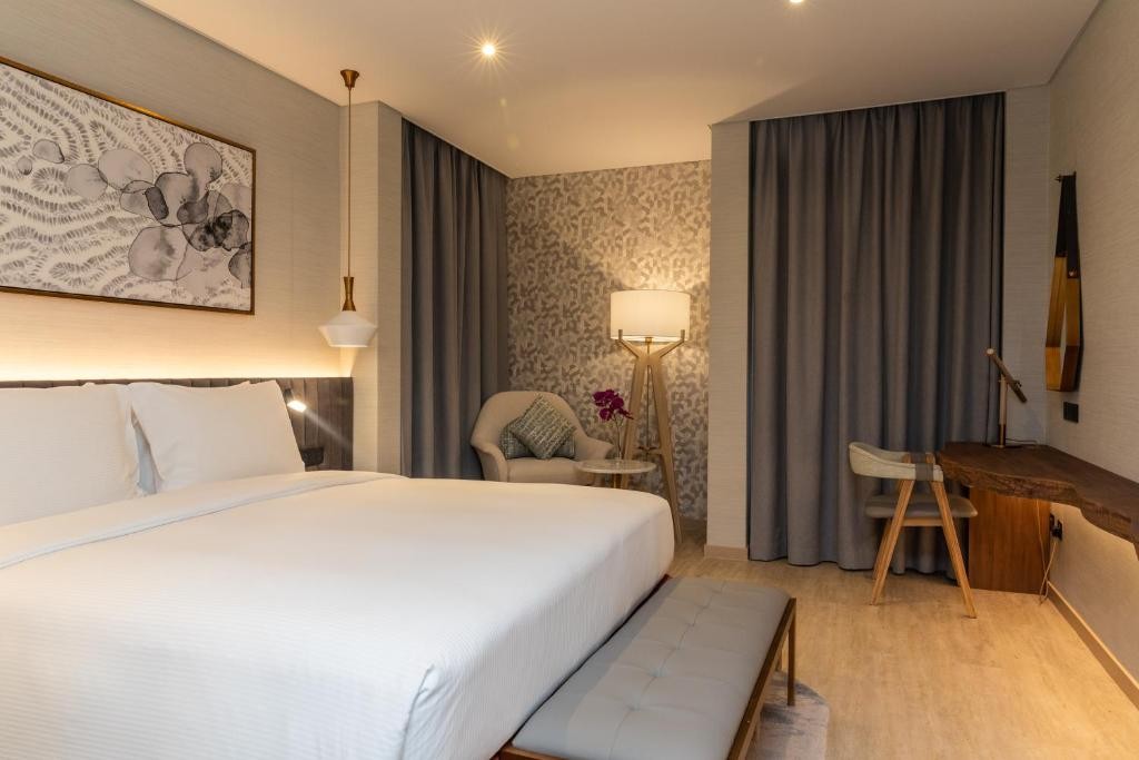 Radisson Blu Hotel & Resort Abu Dhabi Corniche