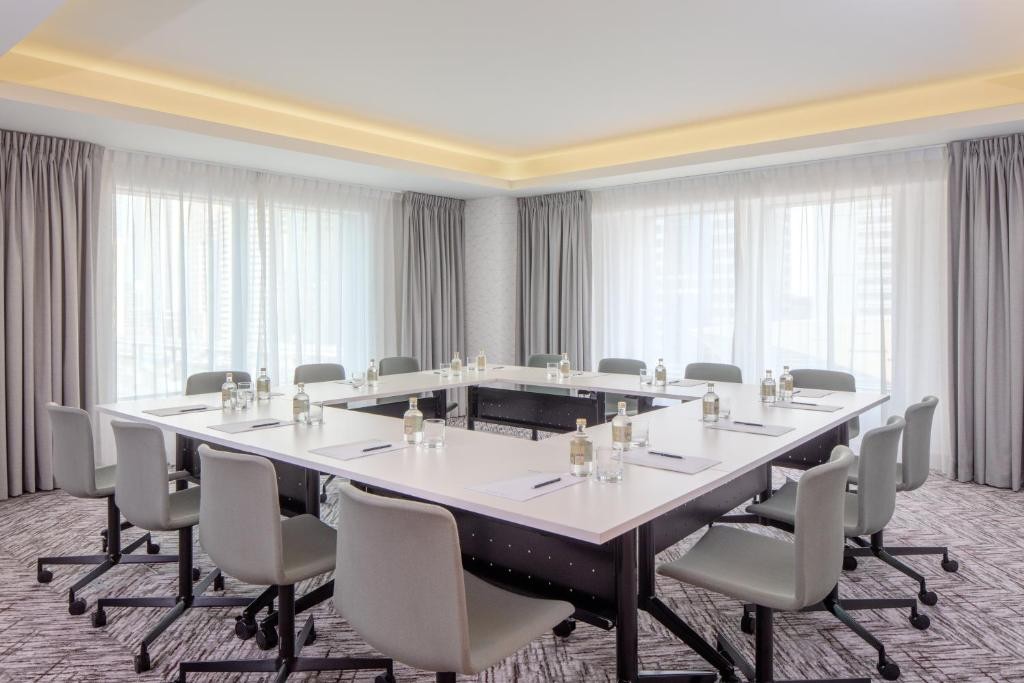 Staybridge Suites Dubai Internet City, an IHG Hotel