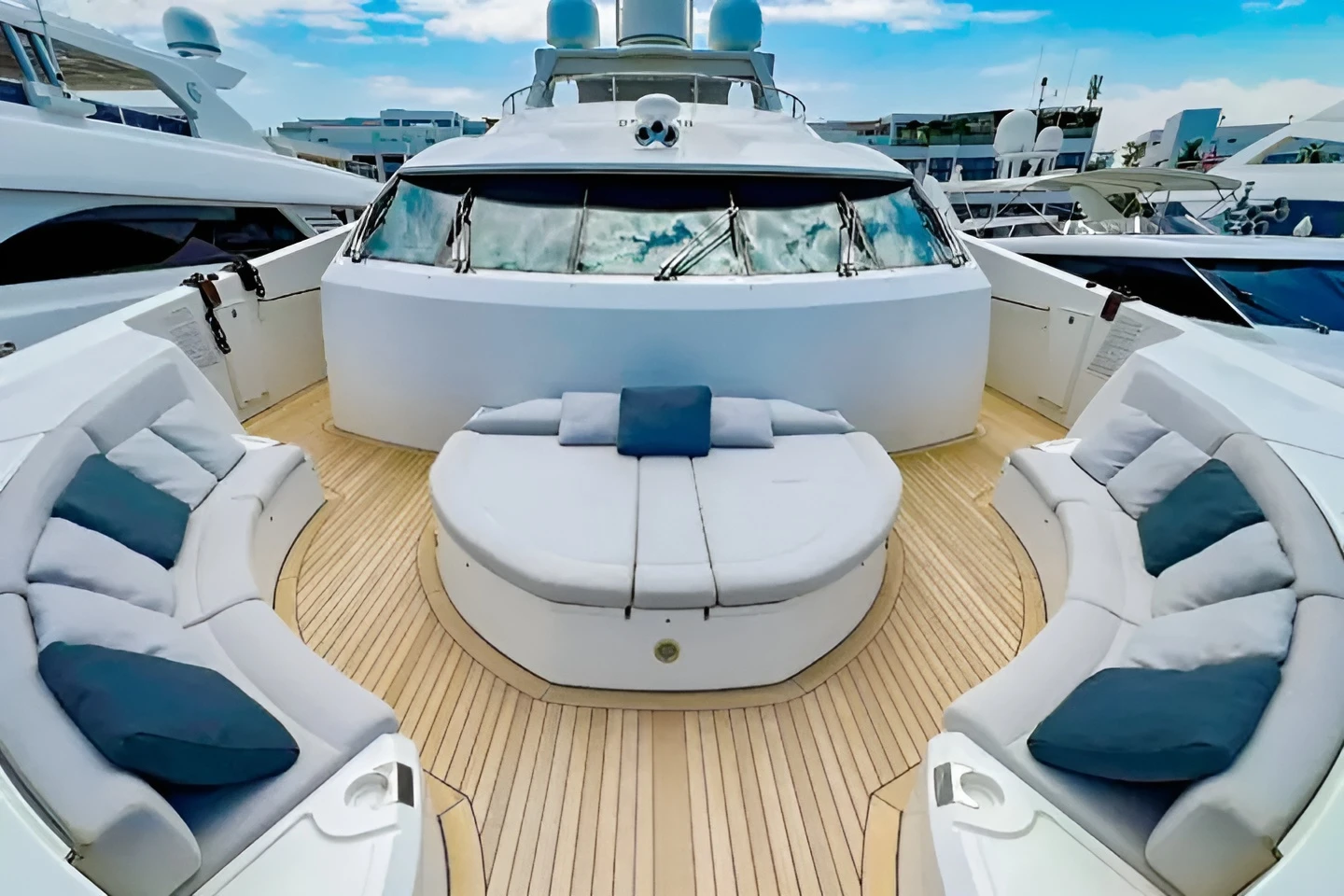 A 4 Encore  Yacht Dubai