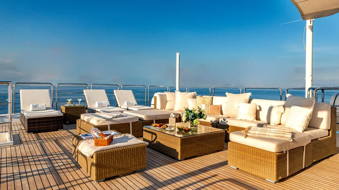A 2 Behike Yacht Dubai