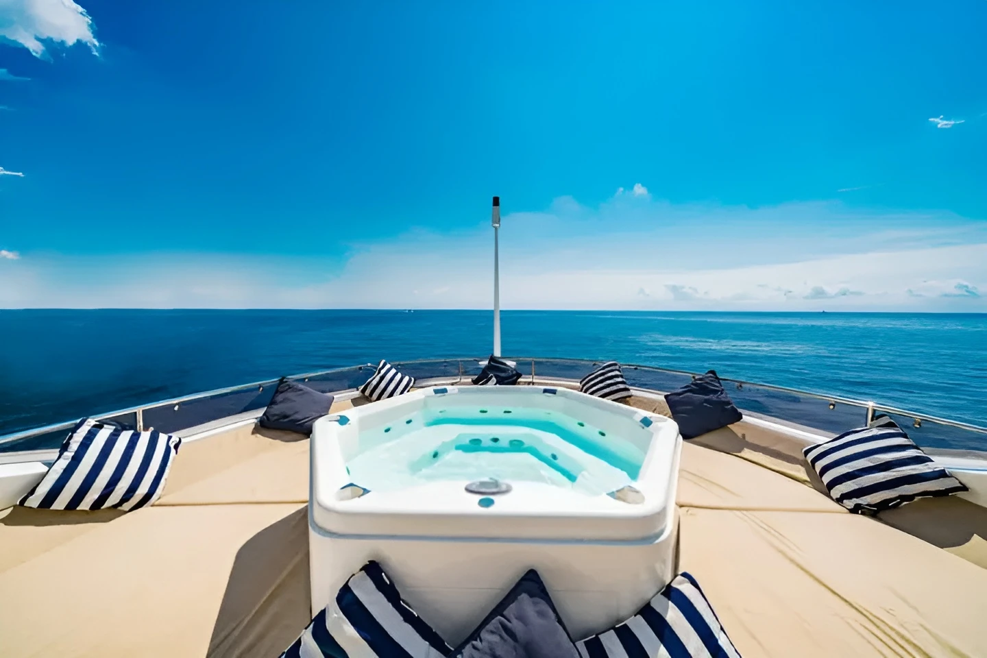 A 4 Encore  Yacht Dubai