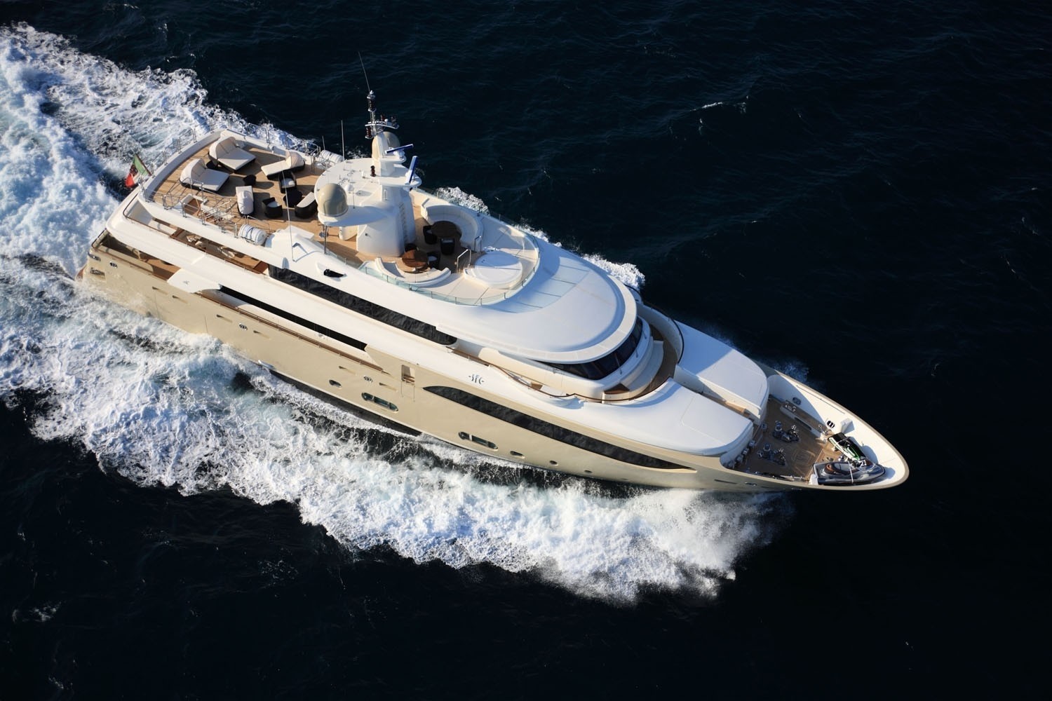 A 2 Behike Yacht Dubai