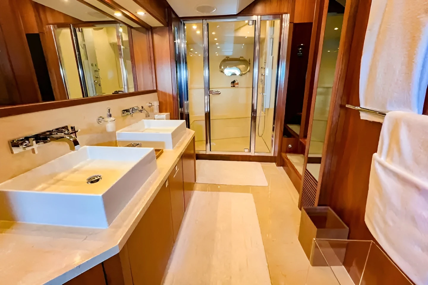 A 4 Encore  Yacht Dubai
