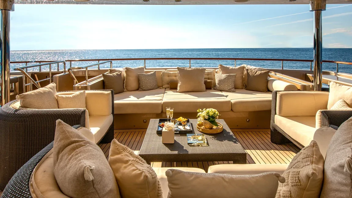 A 2 Behike Yacht Dubai