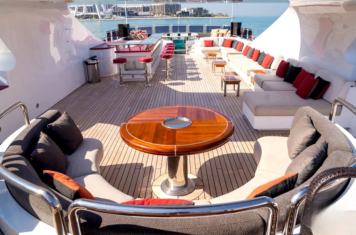 Benetti 164ft VIVA Yacht Dubai