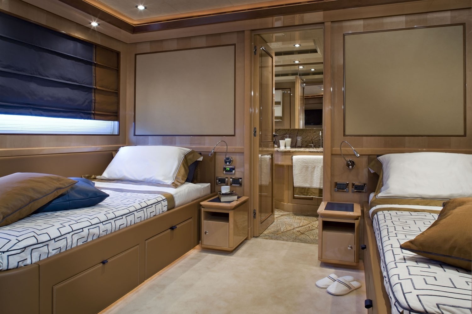 A 2 Behike Yacht Dubai