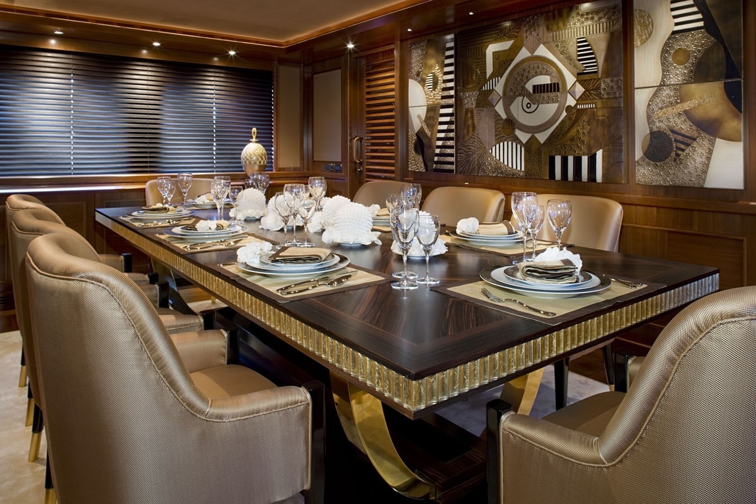 A 2 Behike Yacht Dubai