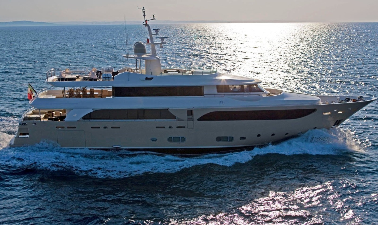 A 2 Behike Yacht Dubai