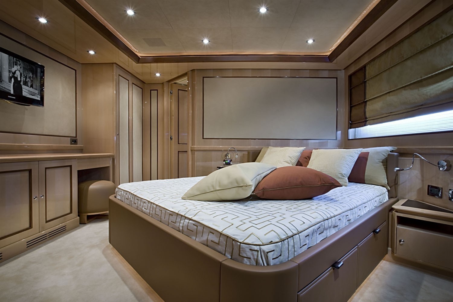 A 2 Behike Yacht Dubai