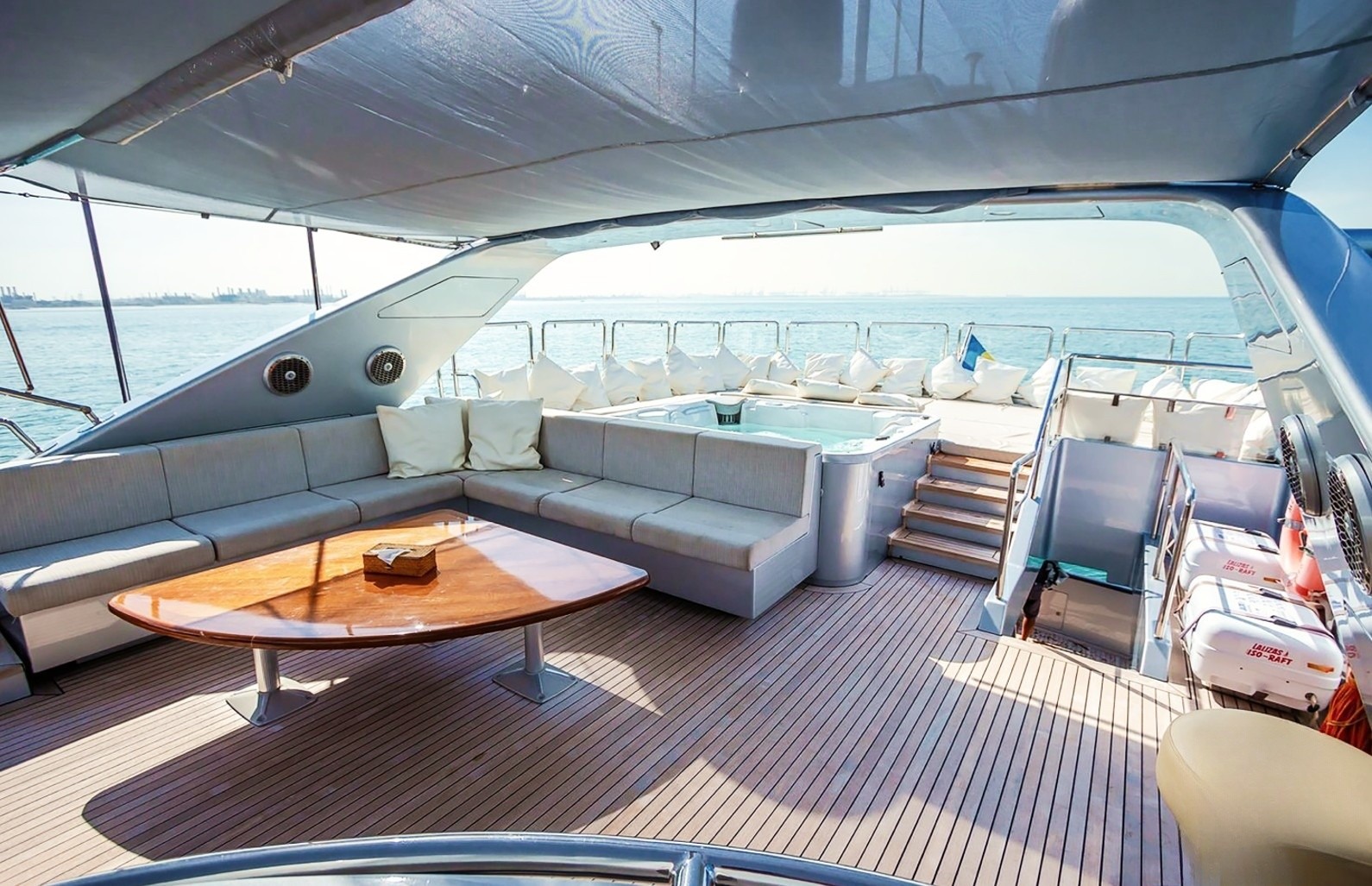 Azimut 100ft VERA Yacht Dubai