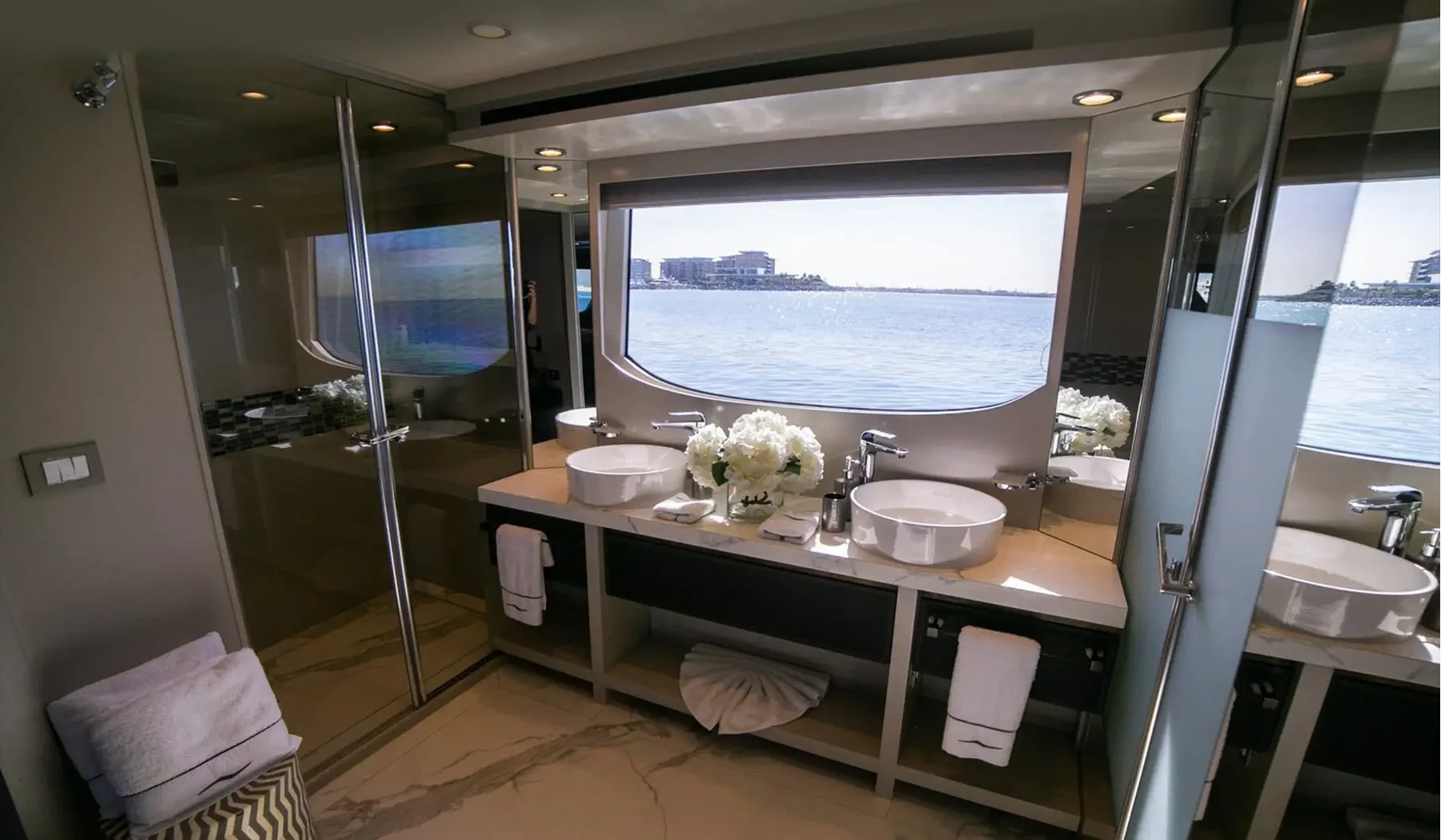 Numarine 105ft Dolice  Vita Yacht Dubai