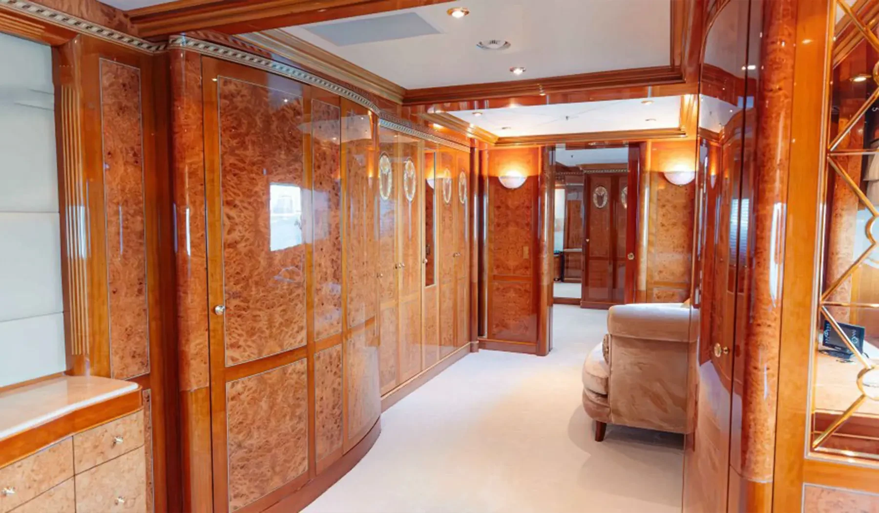 Benetti 200ft Zara Yacht Dubai