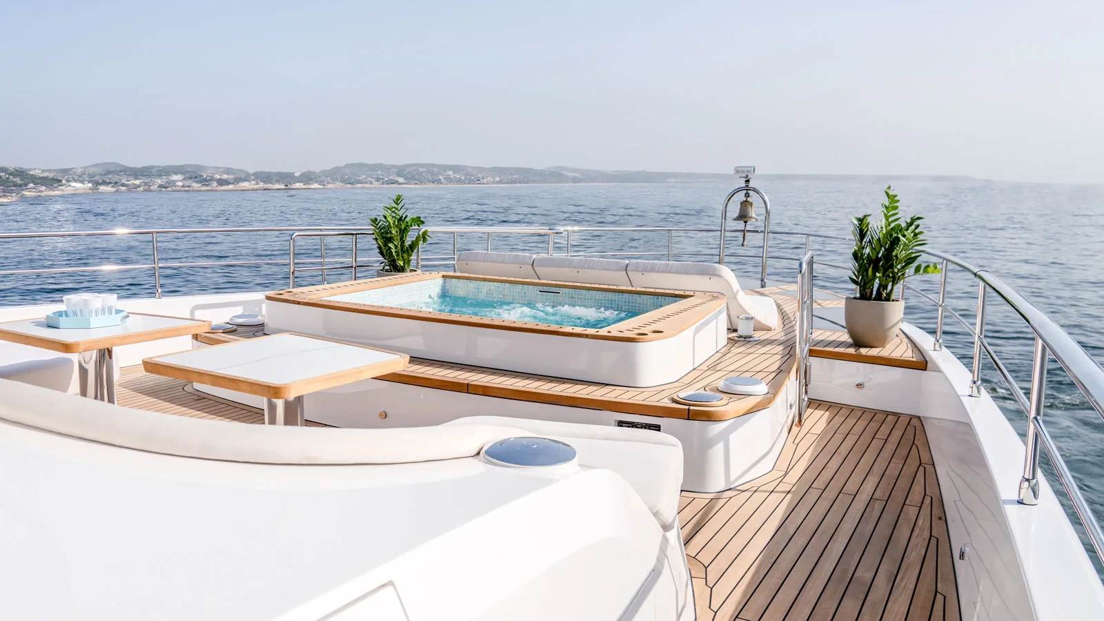 Majesty 100 Capable Models  Dubai Fleets  Yachts
