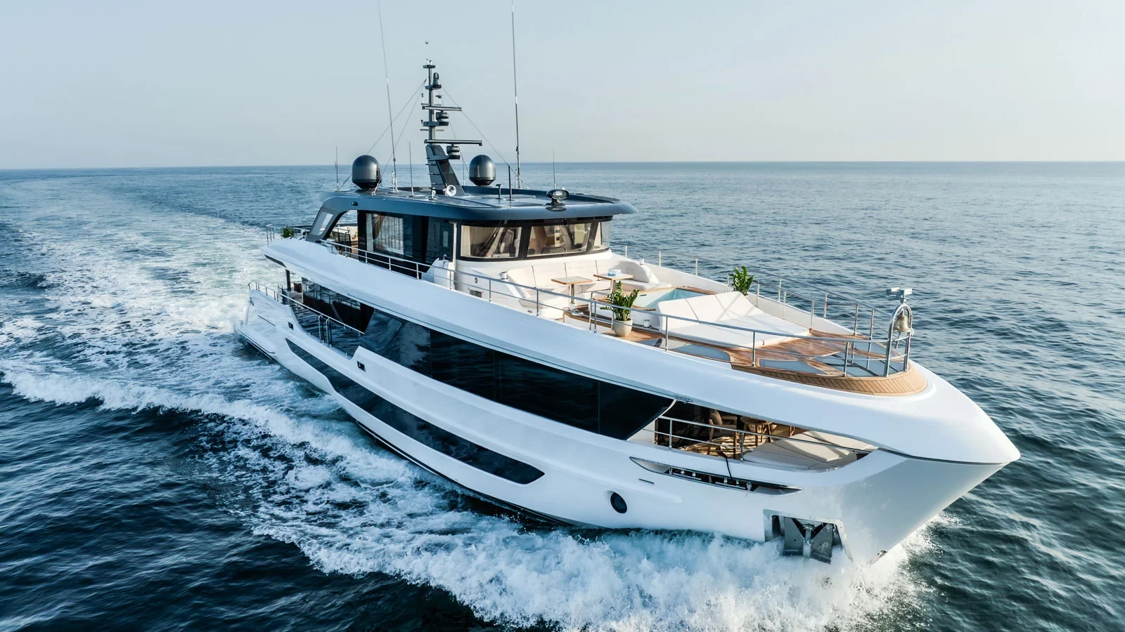 Majesty 100 Capable Models  Dubai Fleets  Yachts