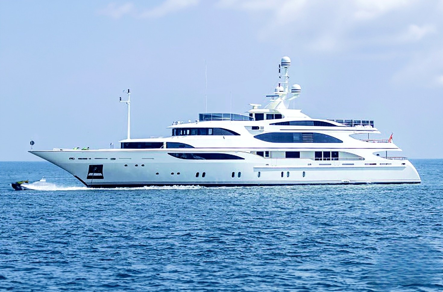 Benetti 200ft Zara Yacht Dubai