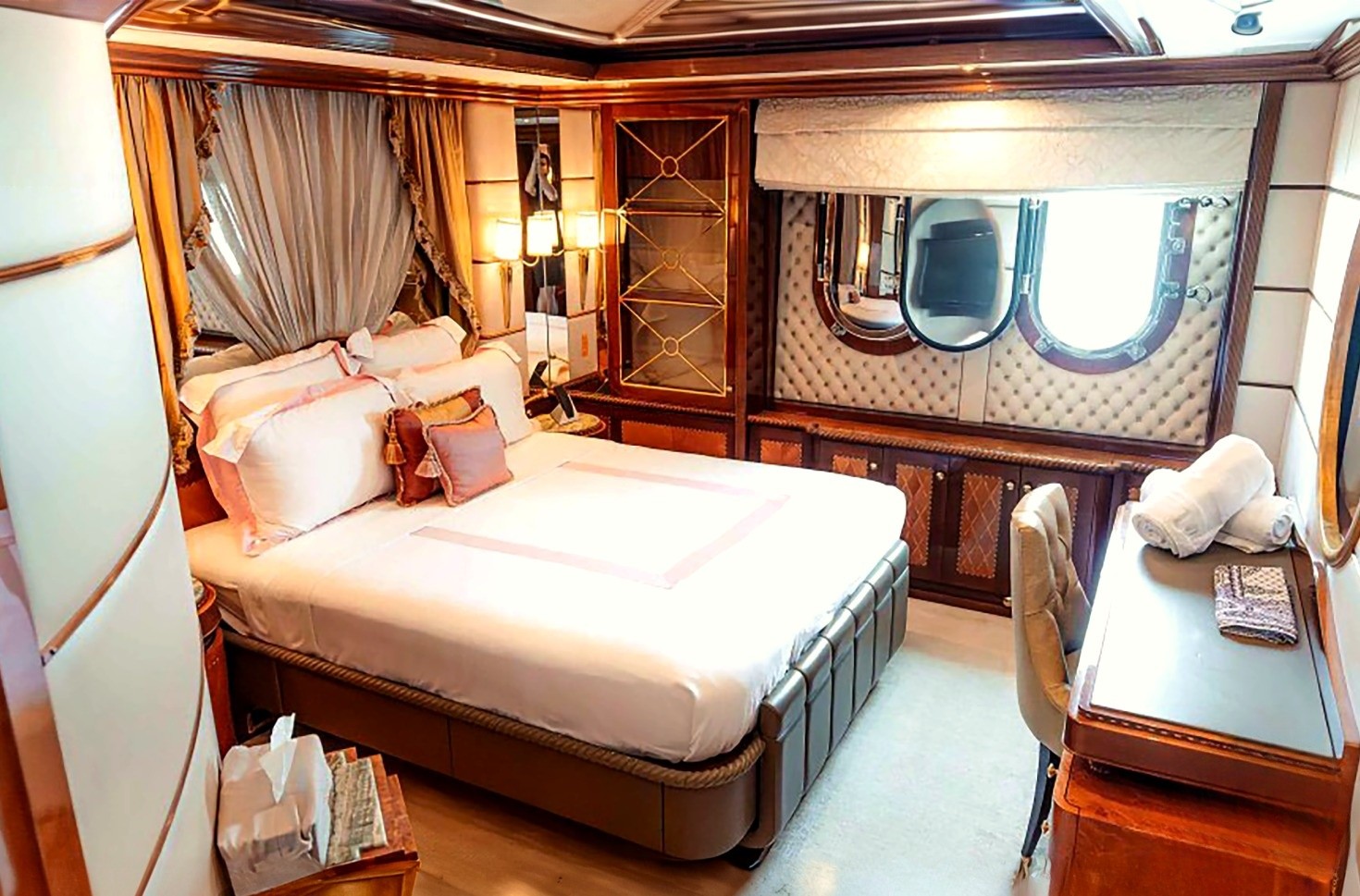 Benetti 200ft Zara Yacht Dubai