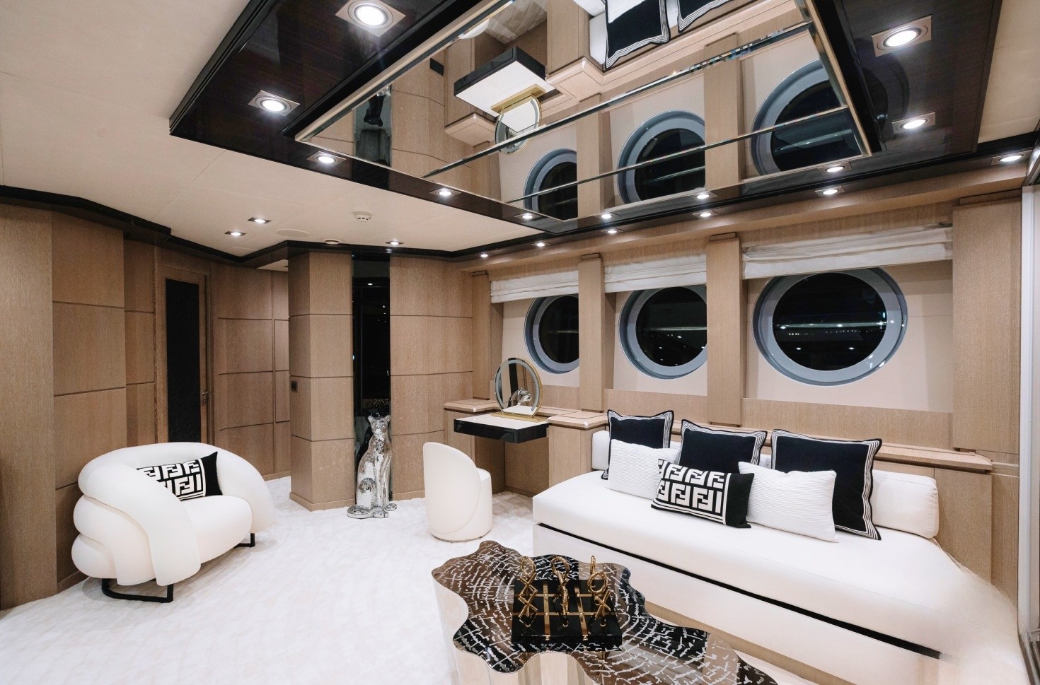 Royalty 136ft  MAYA Yacht  Dubai