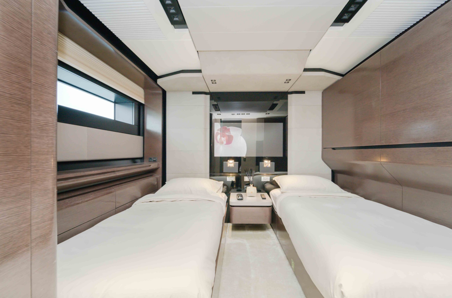 Peri 123ft Safa Yacht Dubai