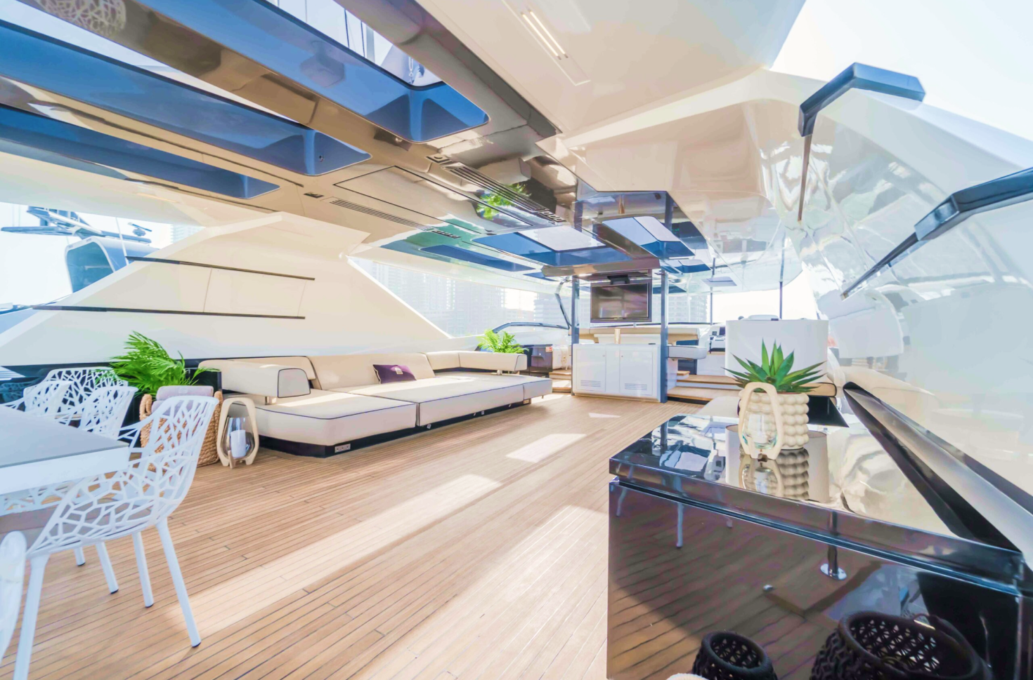 Peri 123ft Safa Yacht Dubai