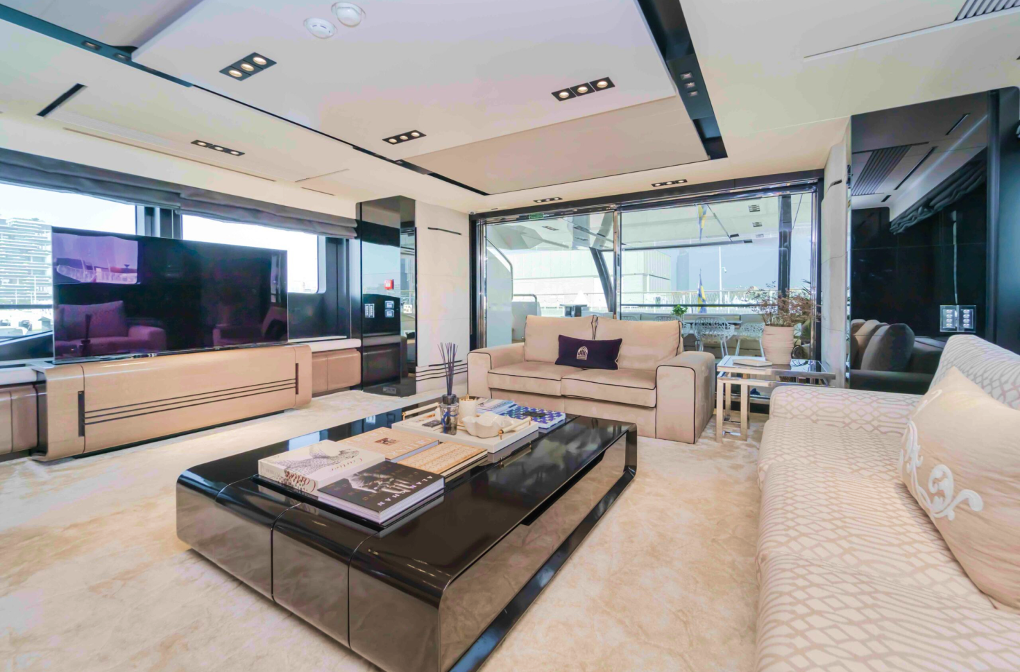 Peri 123ft Safa Yacht Dubai
