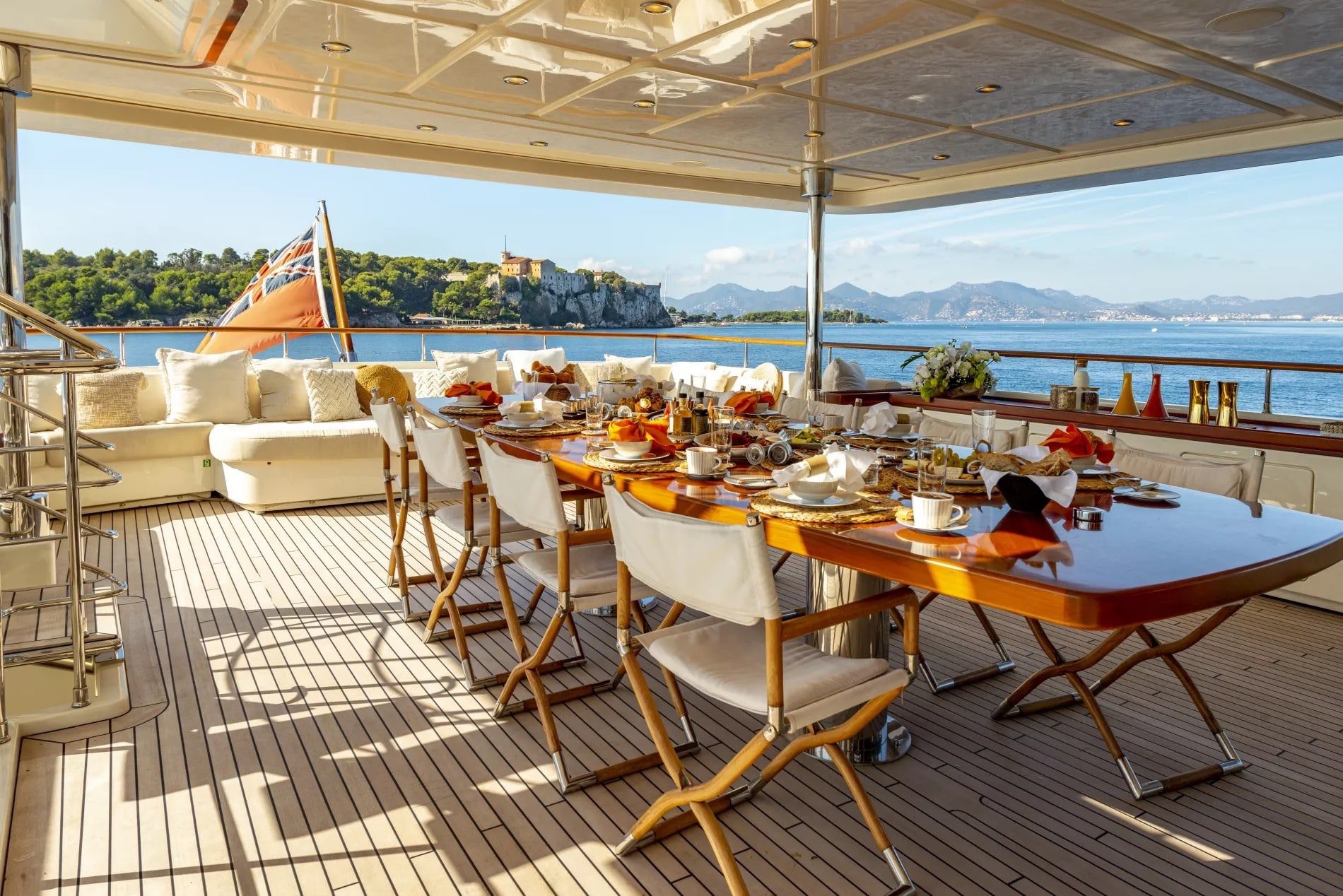 Omina  Rental Yacht  Dubai