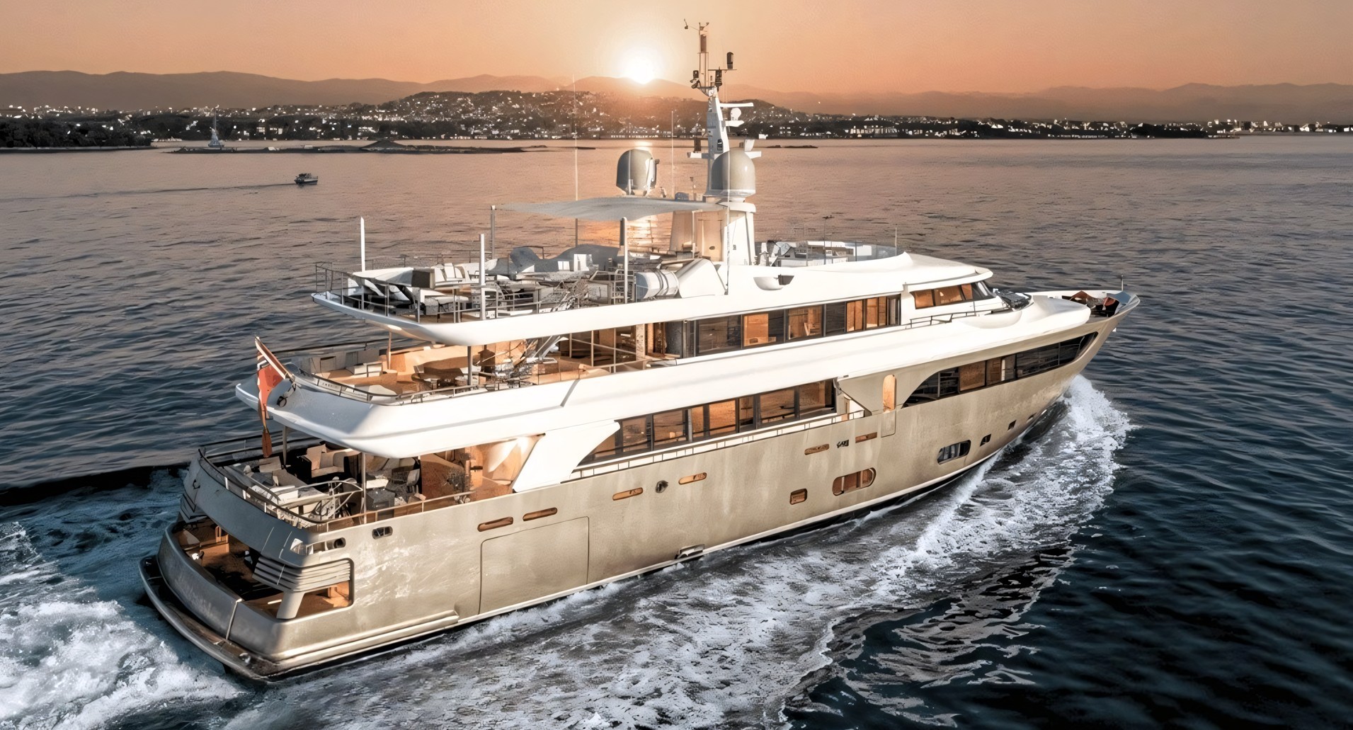Omina  Rental Yacht  Dubai