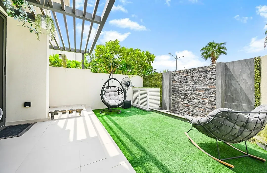 Damac Hills 2 Villa Poolside