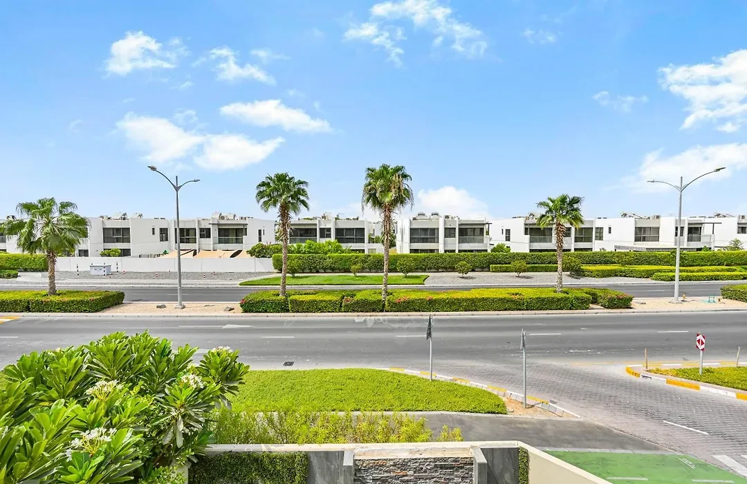 Damac Hills 2 Villa Poolside