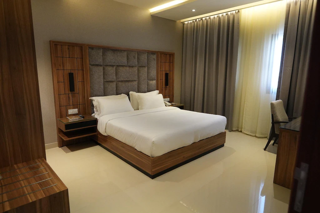 The Plaza Hotel And Resort Oman