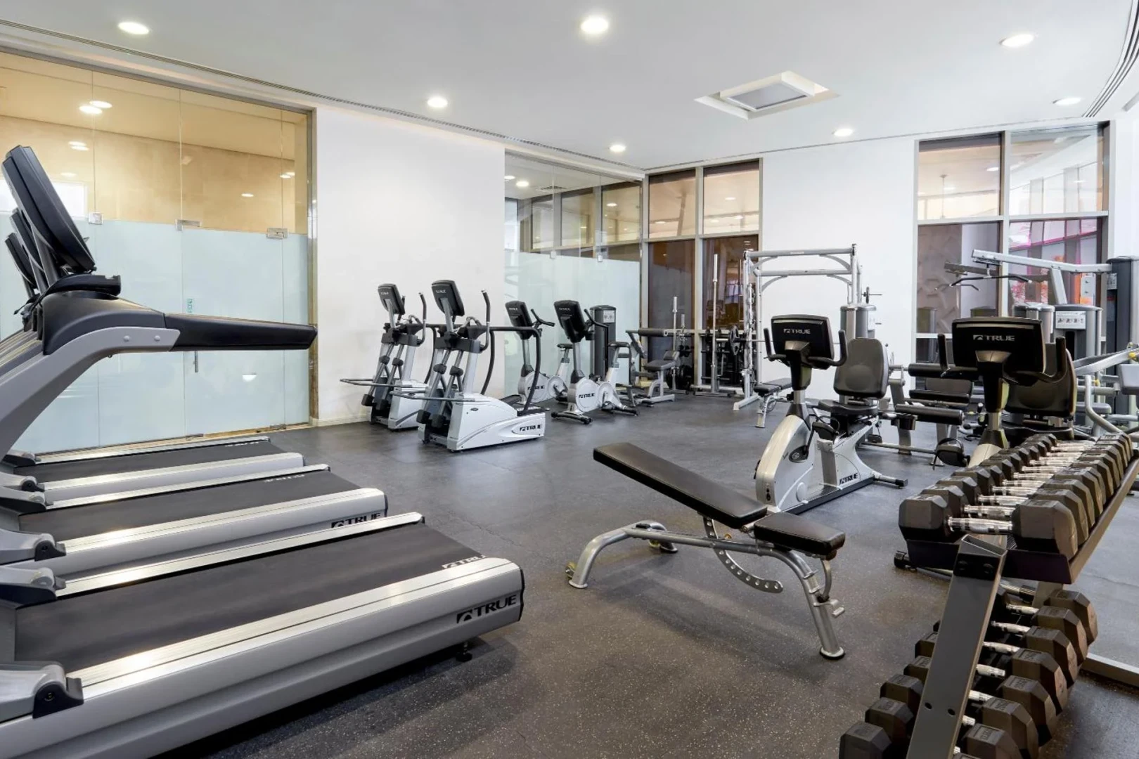 Best Plaza West Bay Hotel