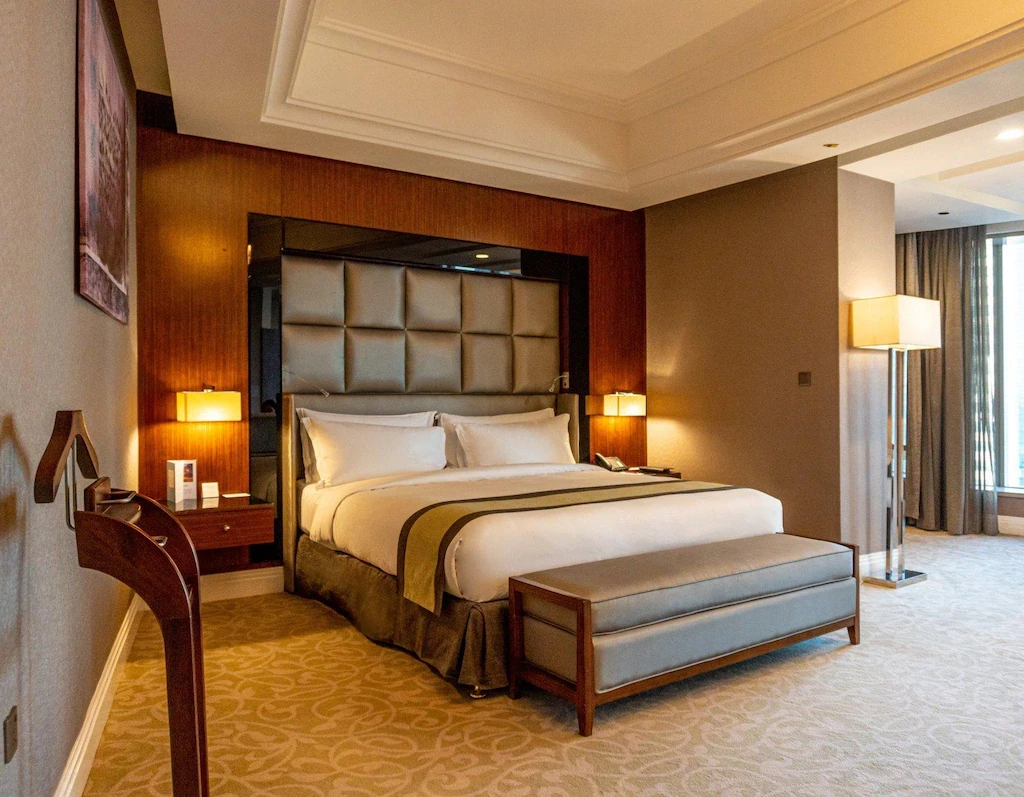 Best Plaza West Bay Hotel