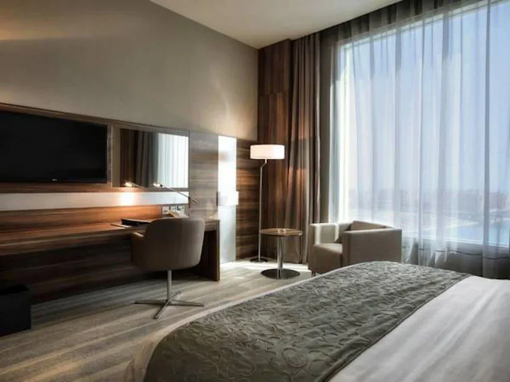 Bay La Sun Hotel & Marina's Seasons KAEC